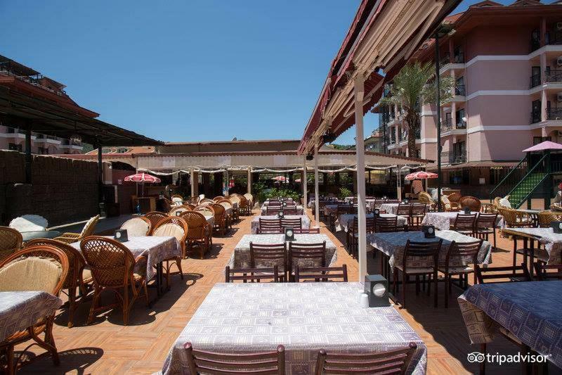 Club Chicago Hotel Marmaris Buitenkant foto